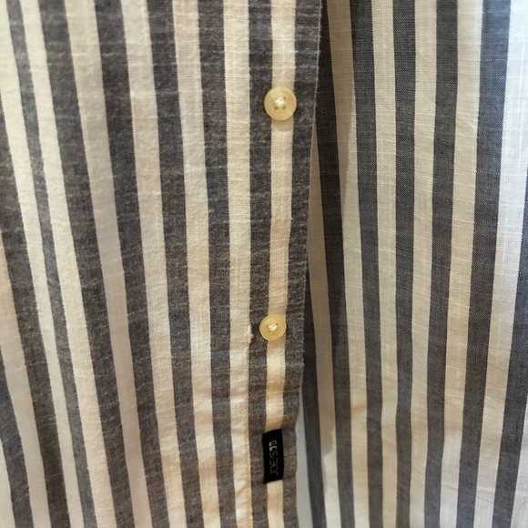 Joe’s button down - Picture 4 of 6
